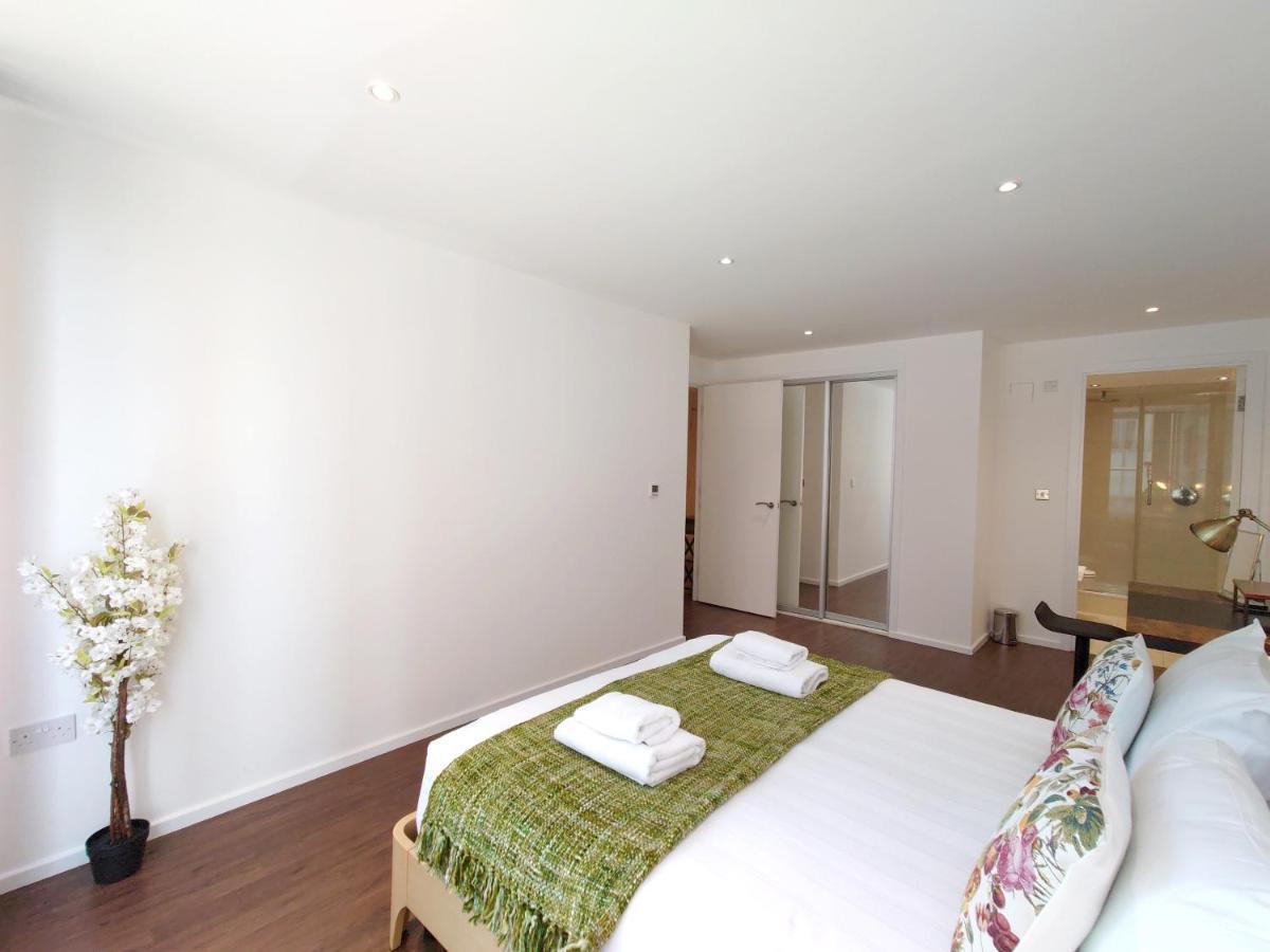 Fully Serviced Two Bed Apartment By Excel & O2 London Exterior photo