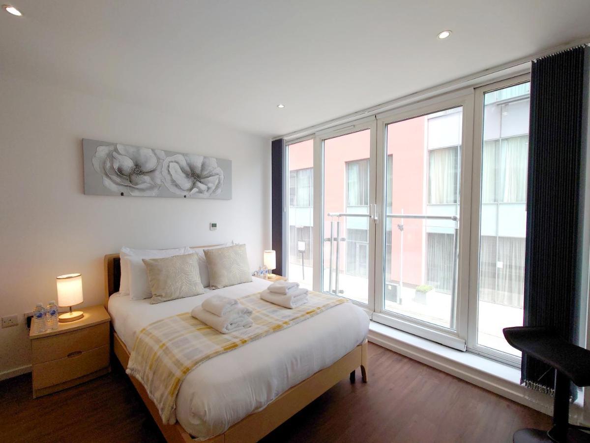 Fully Serviced Two Bed Apartment By Excel & O2 London Exterior photo