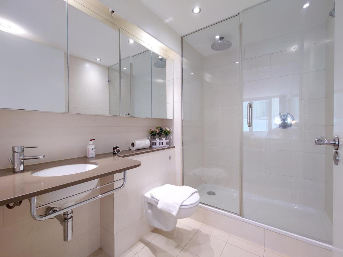 Fully Serviced Two Bed Apartment By Excel & O2 London Exterior photo